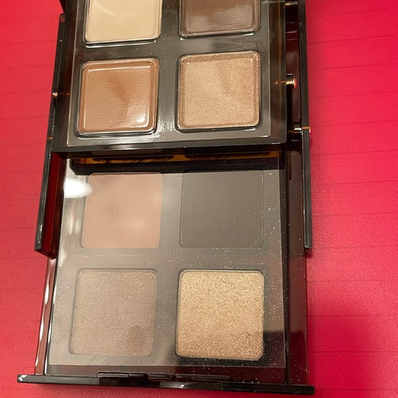 Bobbie Brown - 2 Eyeshadow Palettes New Never used - Picture 2 of 8